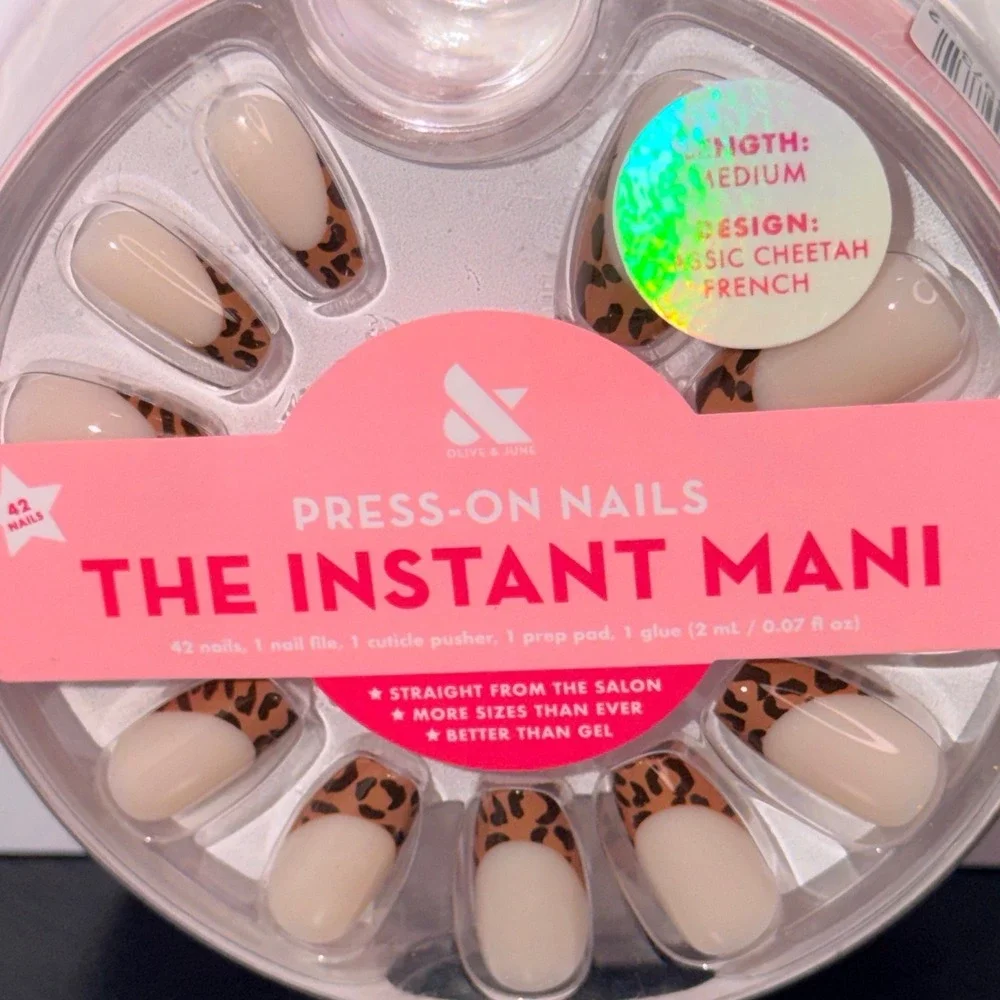Olive and June Press-On Nails Classic Cheetah French Medium Instant Mani 42ct